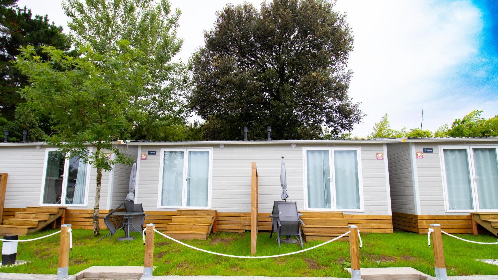 Somo Bungalow Resort - Camping Latas Kültér fotó